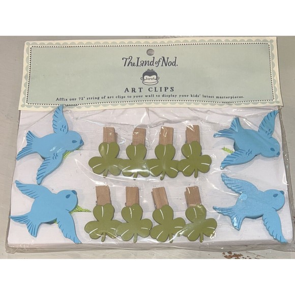 Land Nod Art Photo Clip Crate Barrel Kid Shamrock 72" String Masterpiece Hanging - Picture 5 of 5